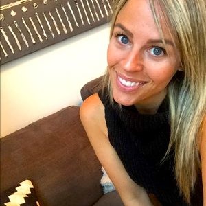 Meet your Posher, Caitlin